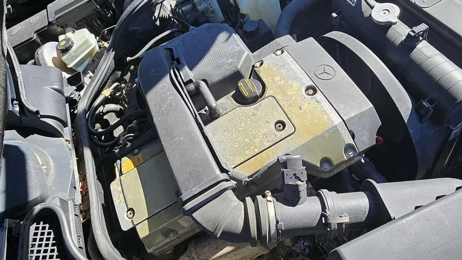Mercedes-Benz E 200, снимка 3 - Автомобили и джипове - 54338000