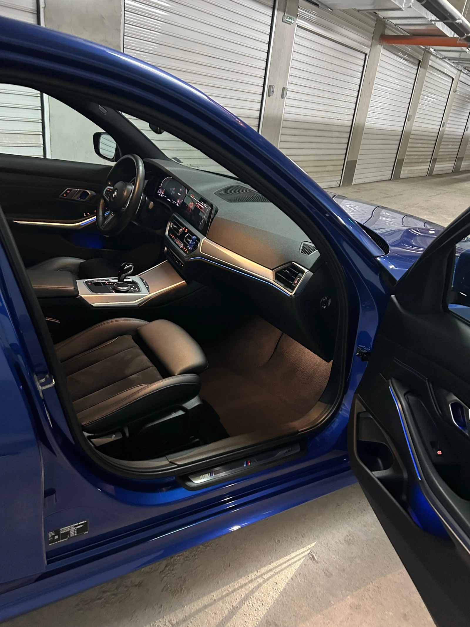 BMW 320 2.0d XDrive Гаранция, снимка 9 - Автомобили и джипове - 54426665