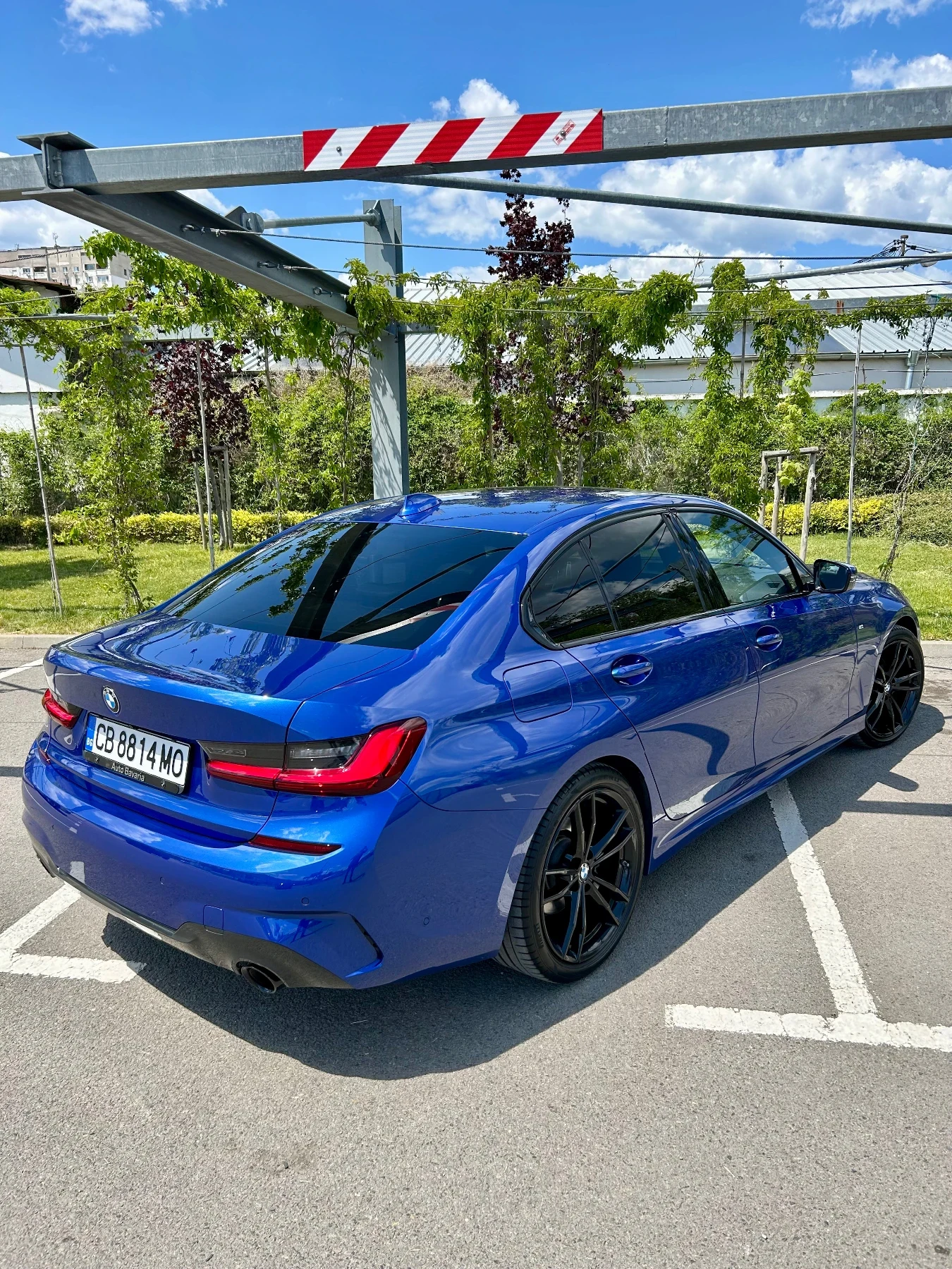BMW 320 2.0d XDrive, снимка 5 - Автомобили и джипове - 54426665