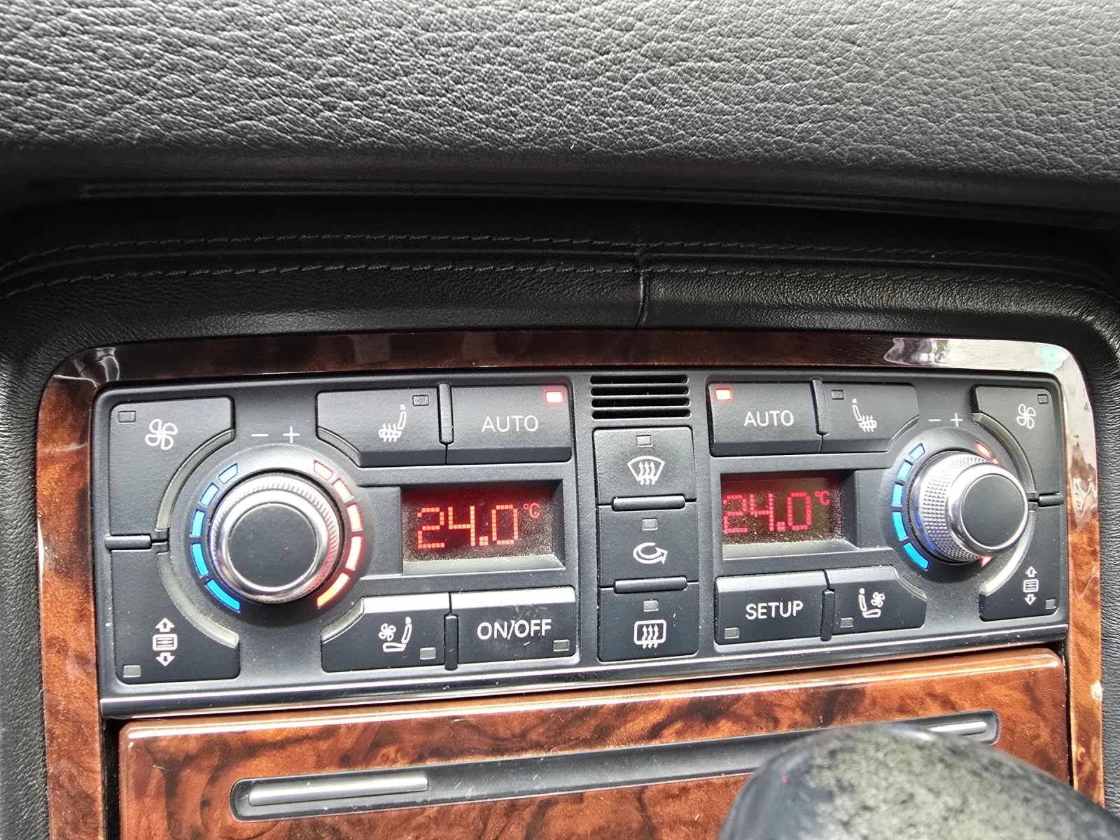 Audi A8, снимка 15 - Автомобили и джипове - 54509177