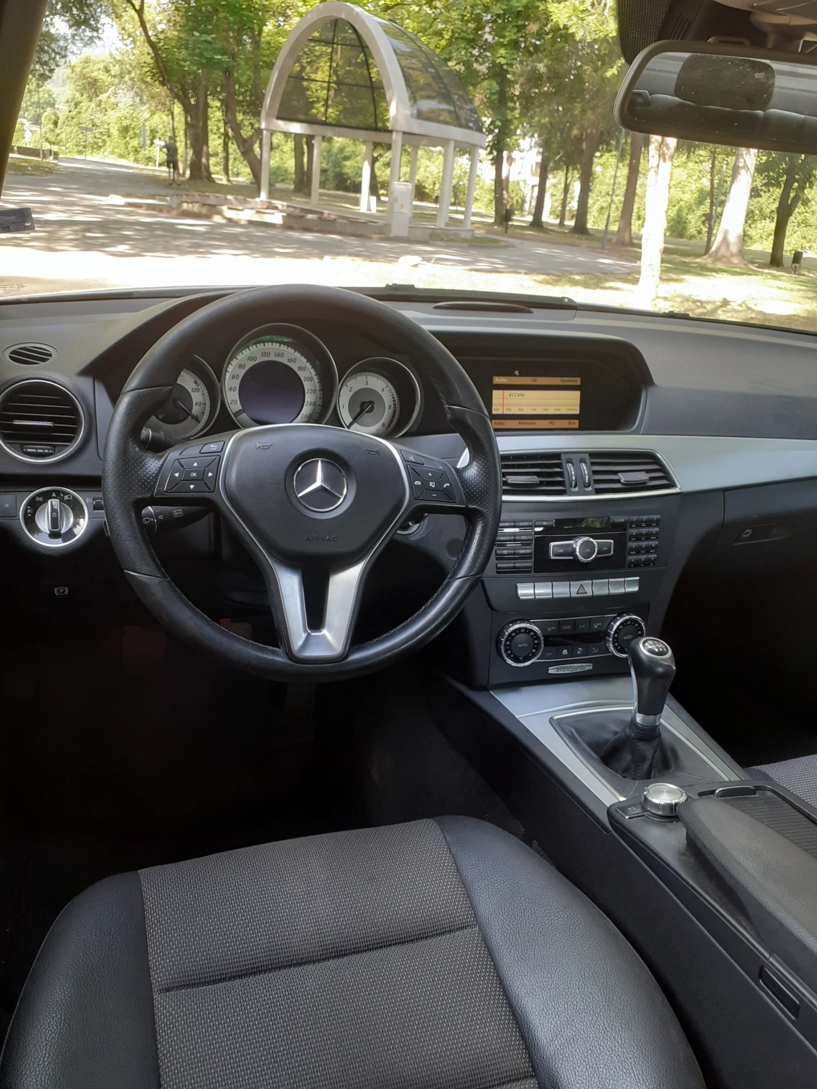 Mercedes-Benz C 220 FACELIFT, снимка 6 - Автомобили и джипове - 54583360