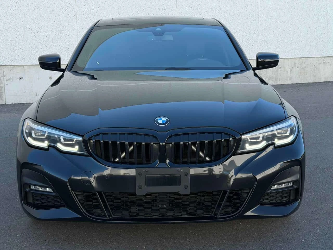 BMW 330 * 330i xDrive Sedan * CARFAX * ЦЕНА ДО БГ, снимка 2 - Автомобили и джипове - 55075896