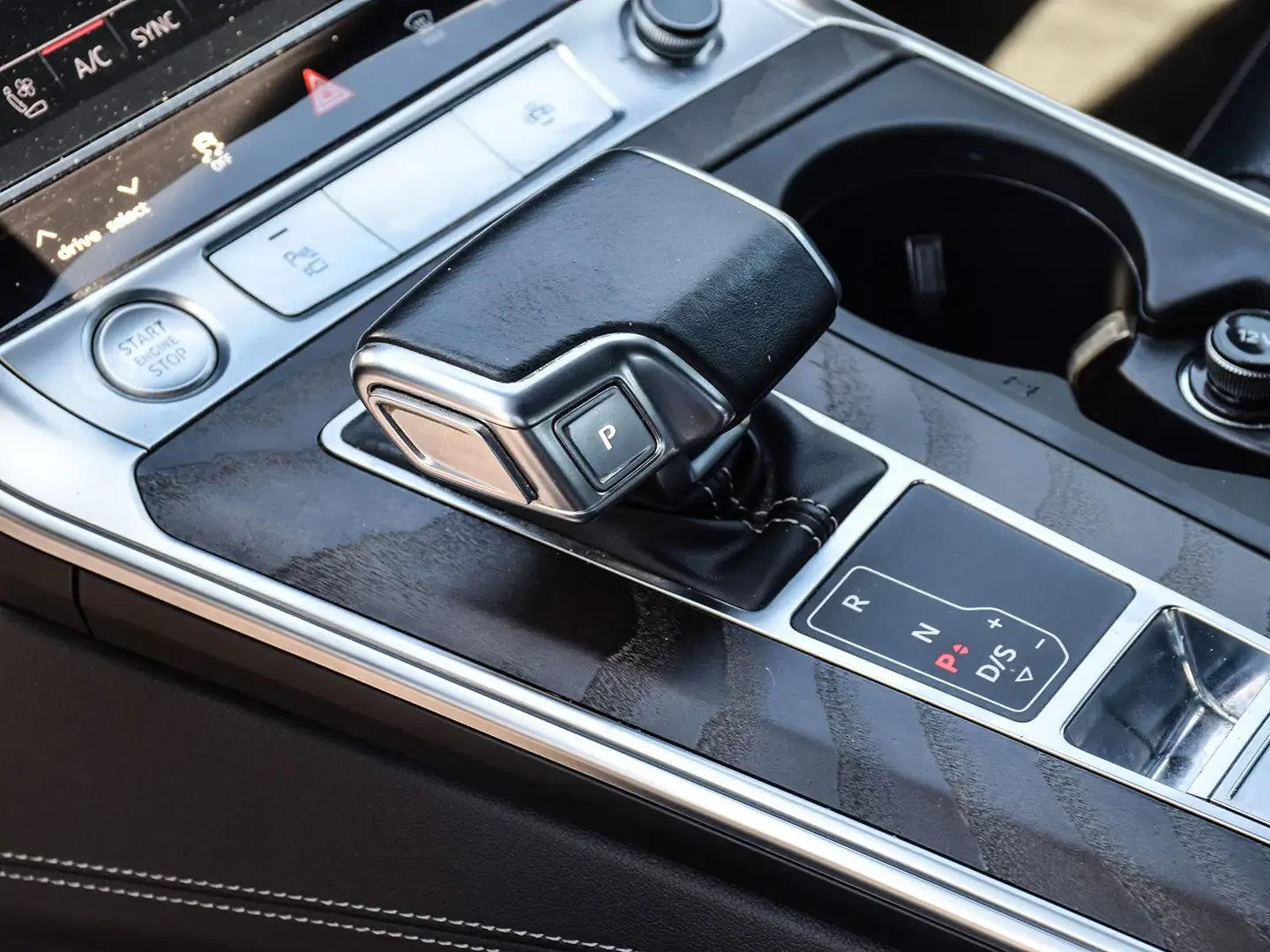 Audi A7 55TFSI TECHNIK/PANORAMA/360CAM/ОБДУХ/ПОДГРЕВ, снимка 11 - Автомобили и джипове - 55237380