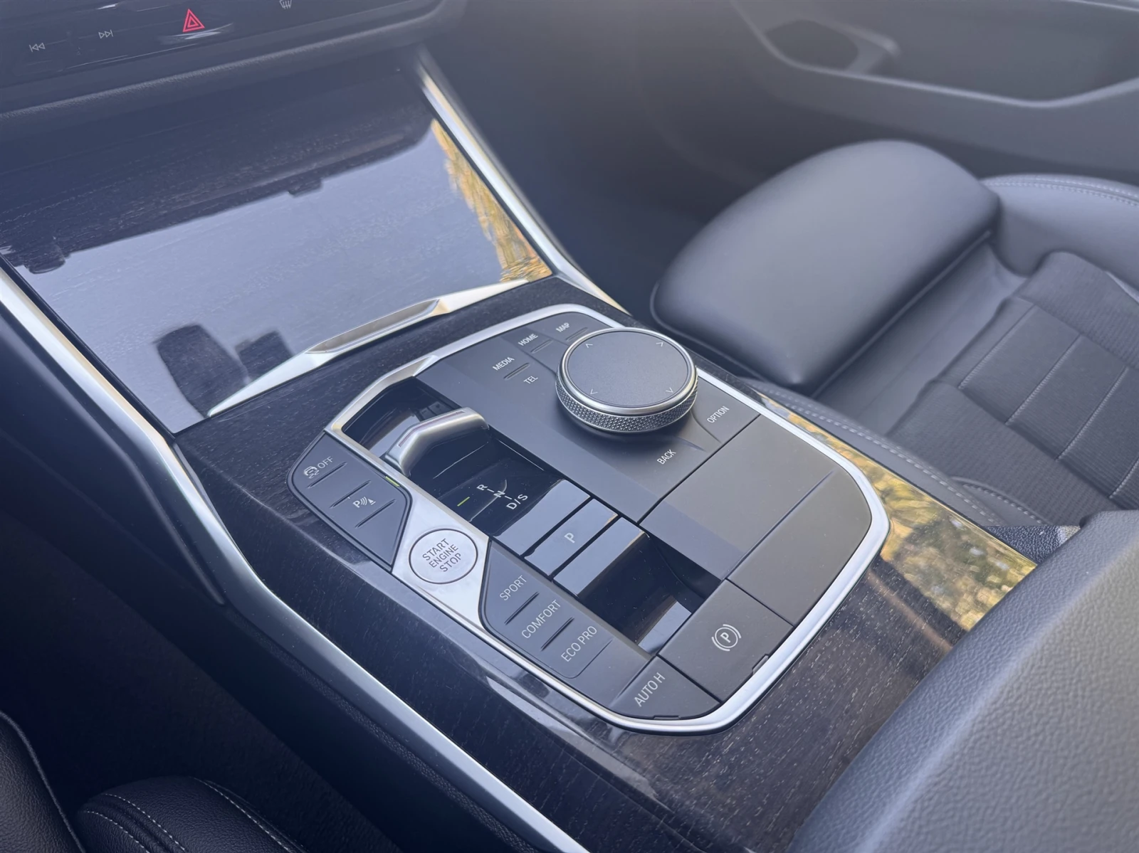 BMW 320 xDrive, снимка 11 - Автомобили и джипове - 55725390