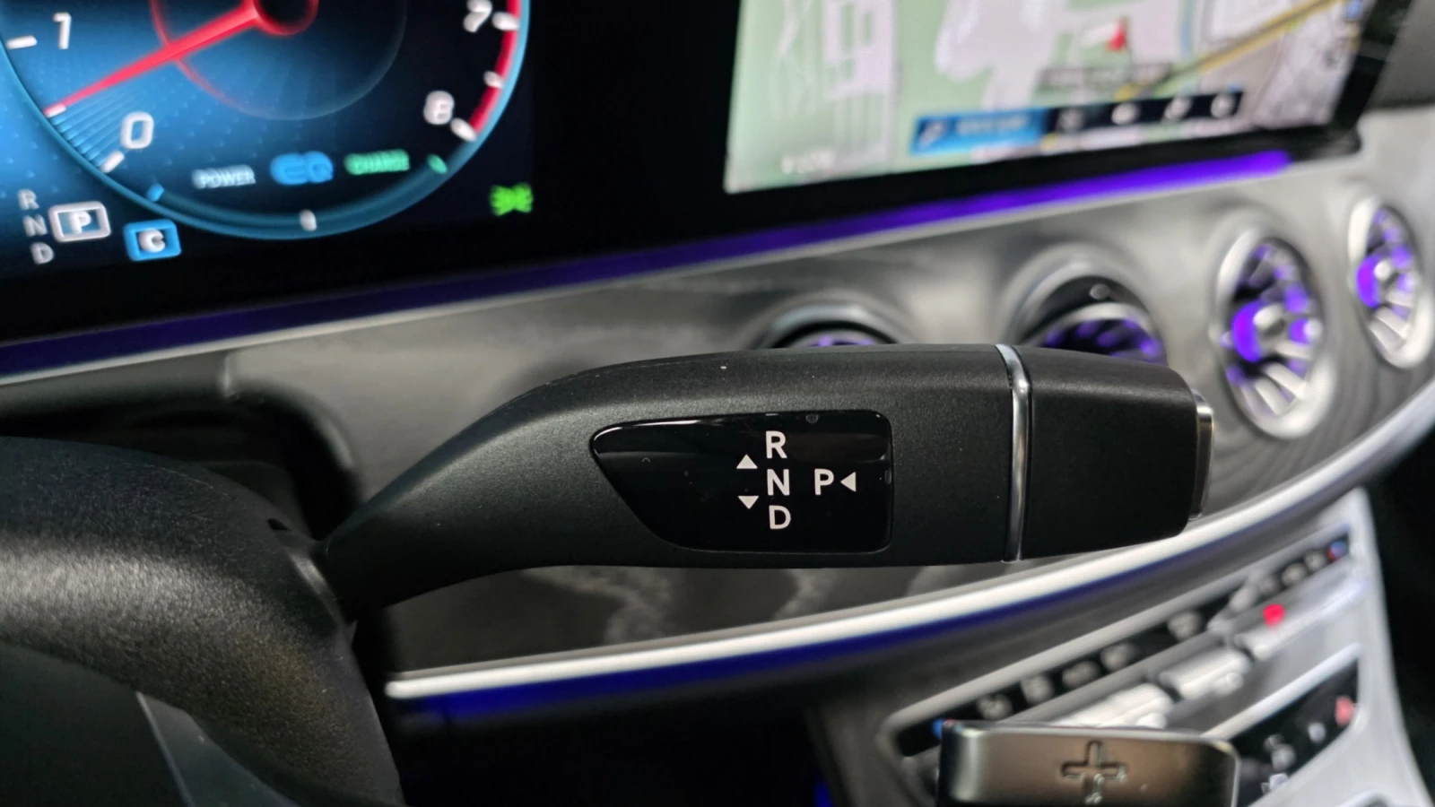 Mercedes-Benz CLS 450 HUD* ЕЛ. БАГАЖНИК* BLIND SPOT* 360* КРАЙНА ЦЕНА, снимка 9 - Автомобили и джипове - 55982507
