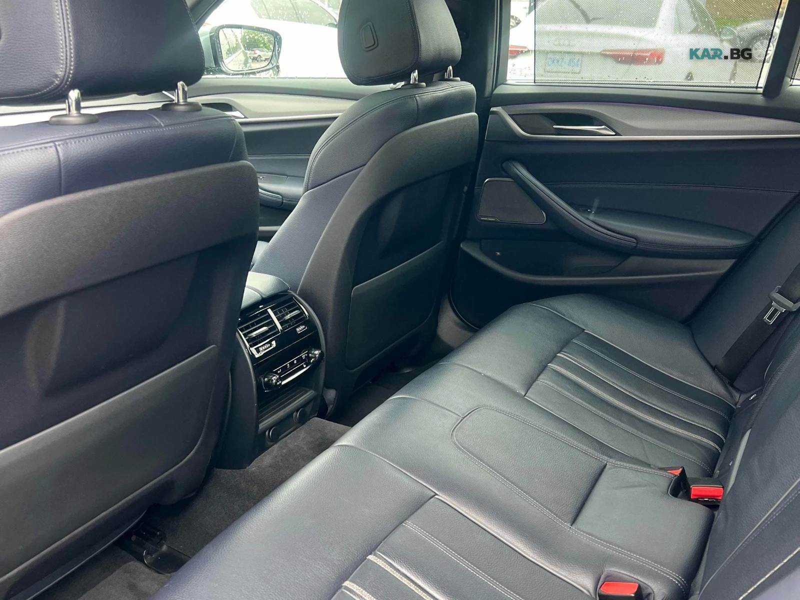 BMW 530 MPACK* ПОДГРЕВ* ПАМЕТ* ДИСТРОНИК* ПАНО* , снимка 17 - Автомобили и джипове - 56295215