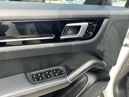 Porsche Cayenne S - изображение 9