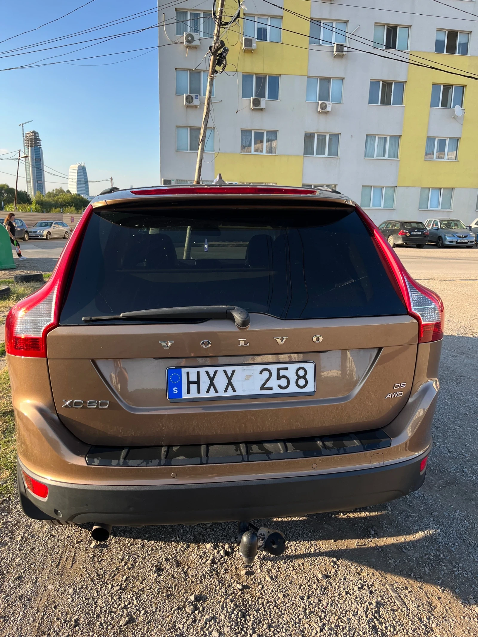 Volvo XC60 2.4 D5 - изображение 4