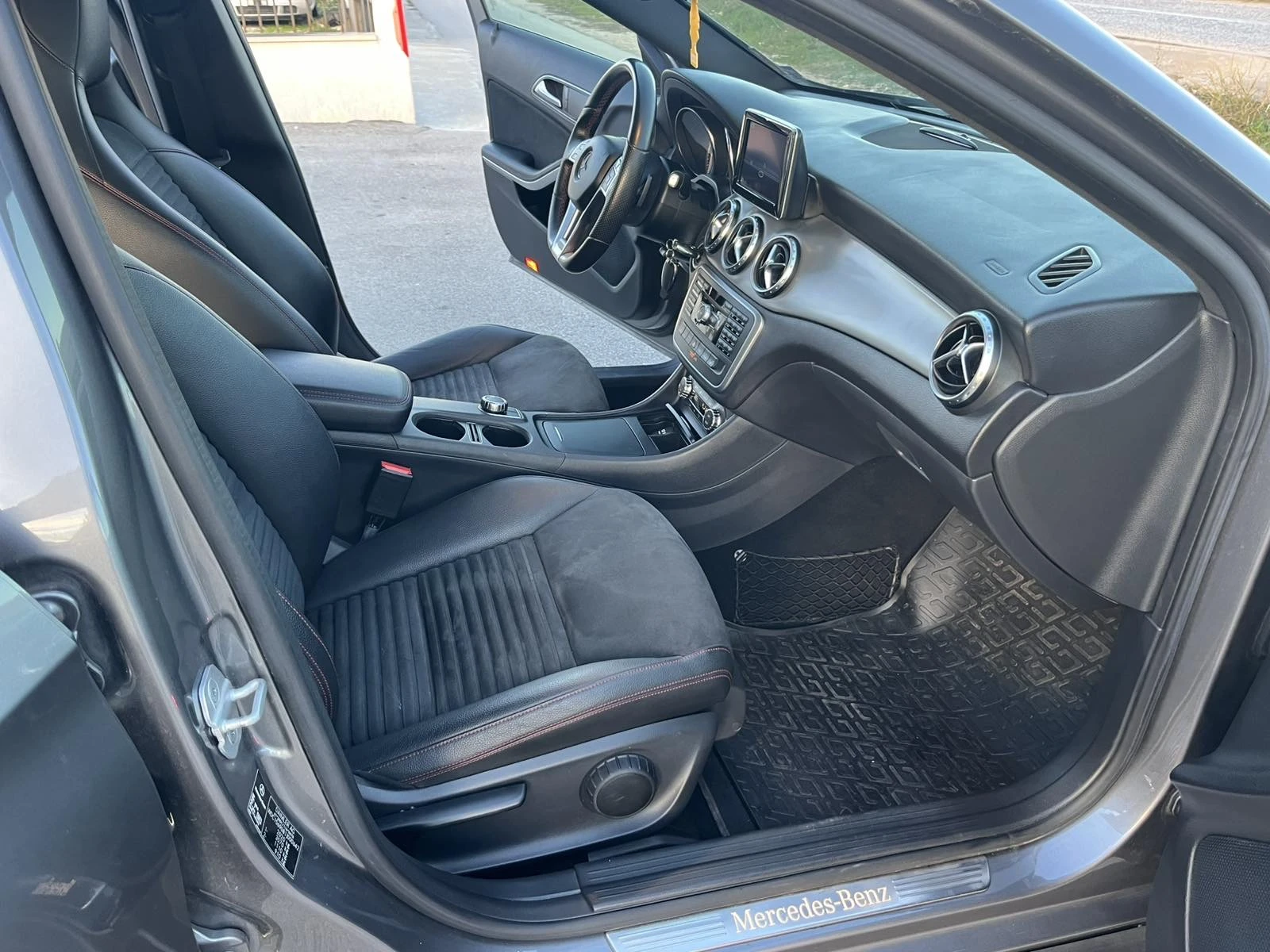 Mercedes-Benz GLA 220 AMG 67 000 2.2CDI 136    | Mobile.bg   11