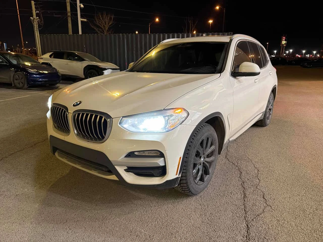 BMW X3 xDrive30i| ПОДГРЕВИ| АМБИЕНТНО| БЕЗ УДАРИ| 2 КЛЮЧА