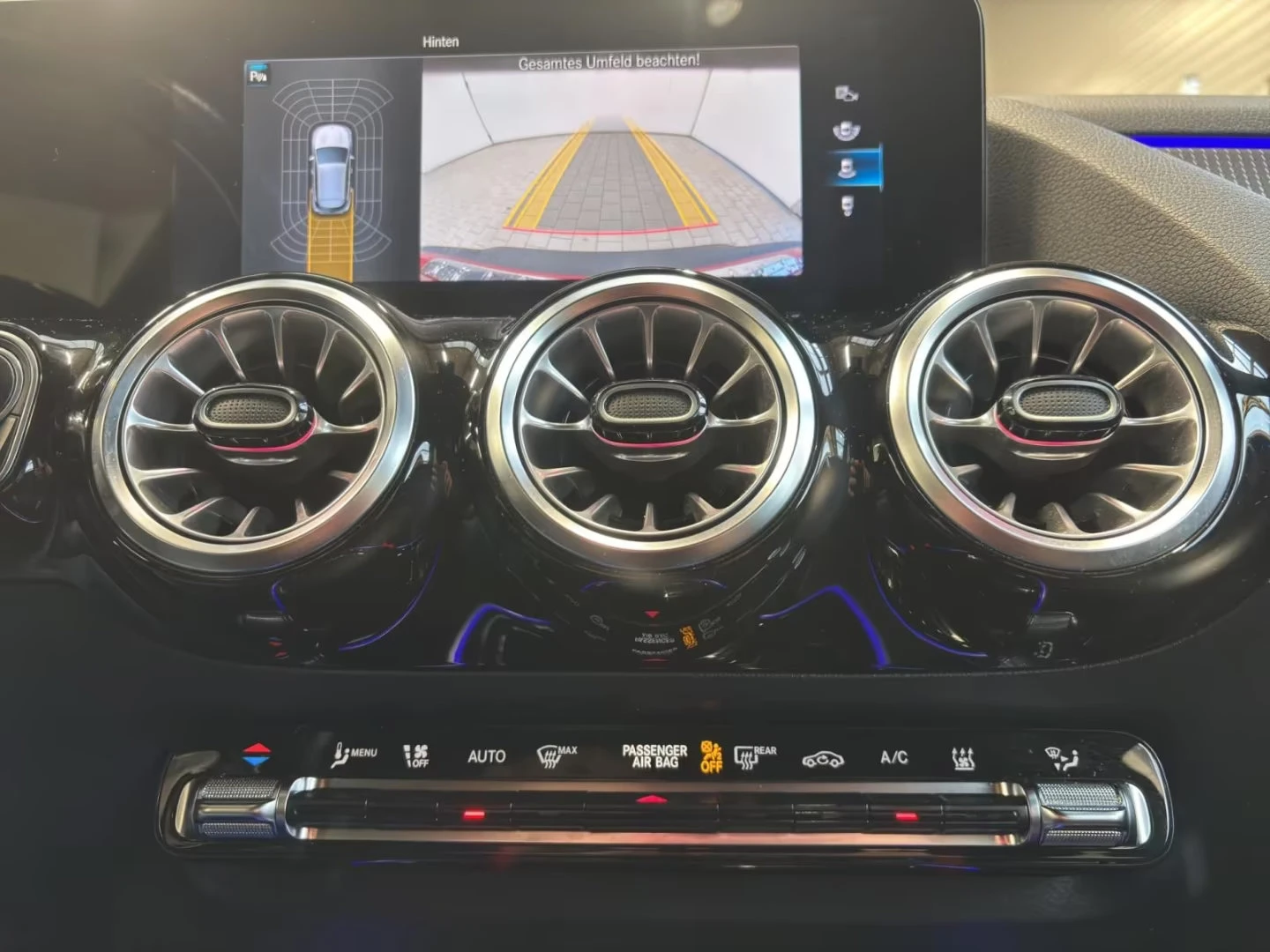 Mercedes-Benz EQA 350/4MATIC/292HP/PROGRESSIVE/NIGHT/CAM/MEMO/928g, снимка 9 - Автомобили и джипове - 53838024