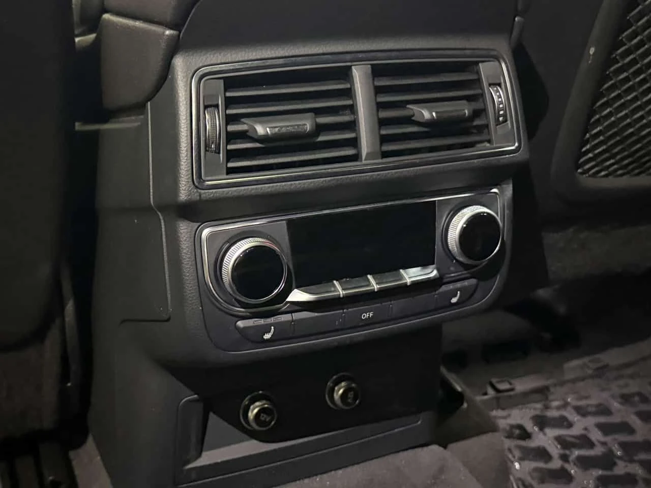 Audi Q7 * CARFAX * ���� �� �� | Mobile.bg � ����������� 12