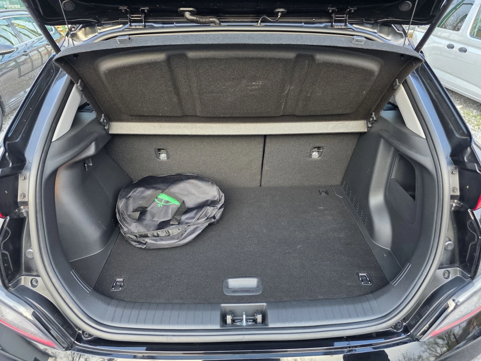 Hyundai Kona EV ГАРАНЦИЯ ФЕЙС / 43000 КМ / 39 KW , снимка 17 - Автомобили и джипове - 54187676