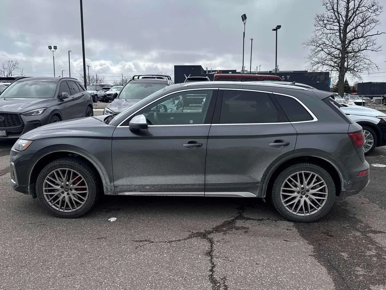 Audi SQ5  Progressiv / DISTRONIC / CAMERA , снимка 2 - Автомобили и джипове - 54267079
