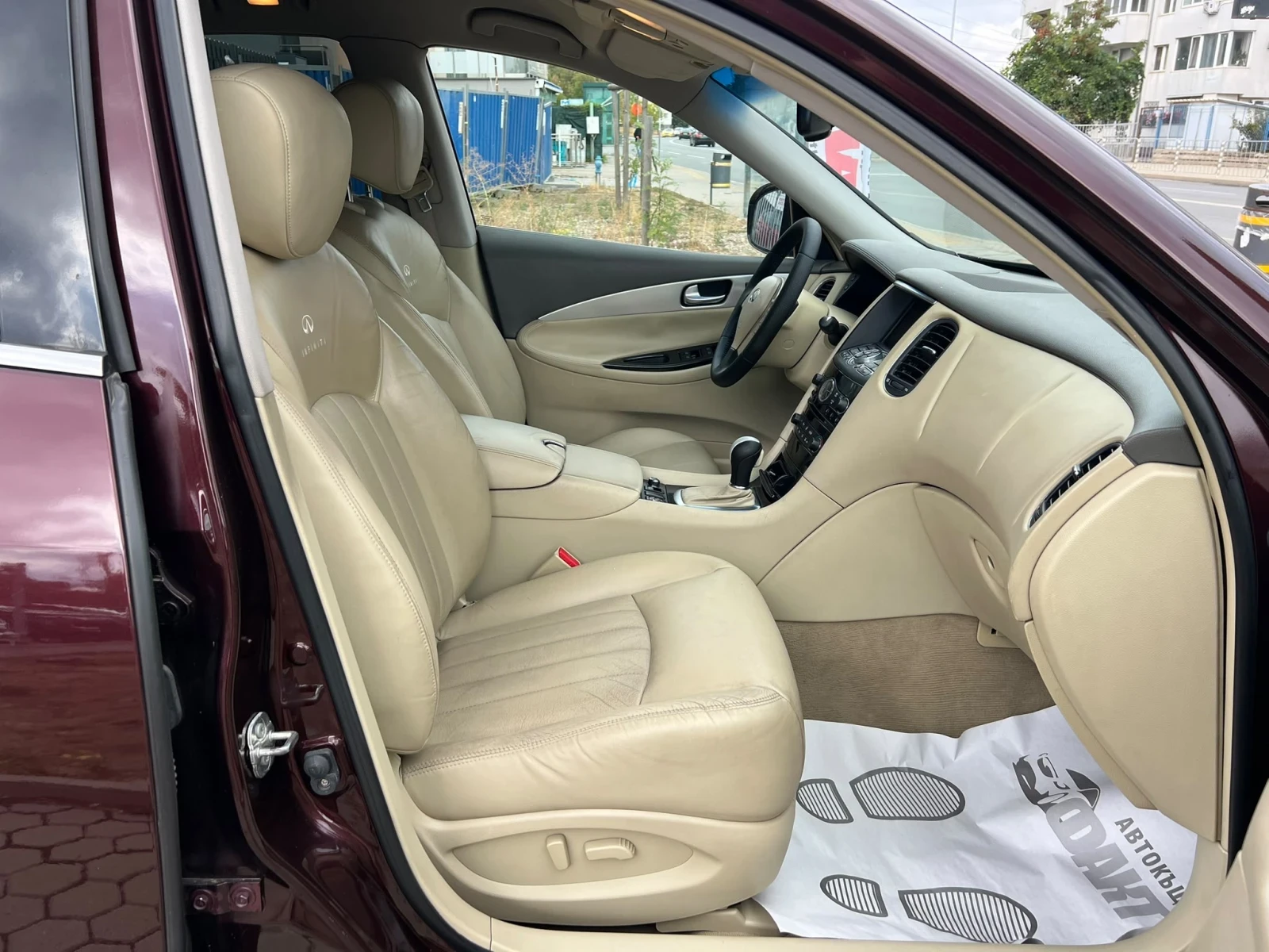 Infiniti Ex30 3.0D/4x4, снимка 11 - Автомобили и джипове - 54308637