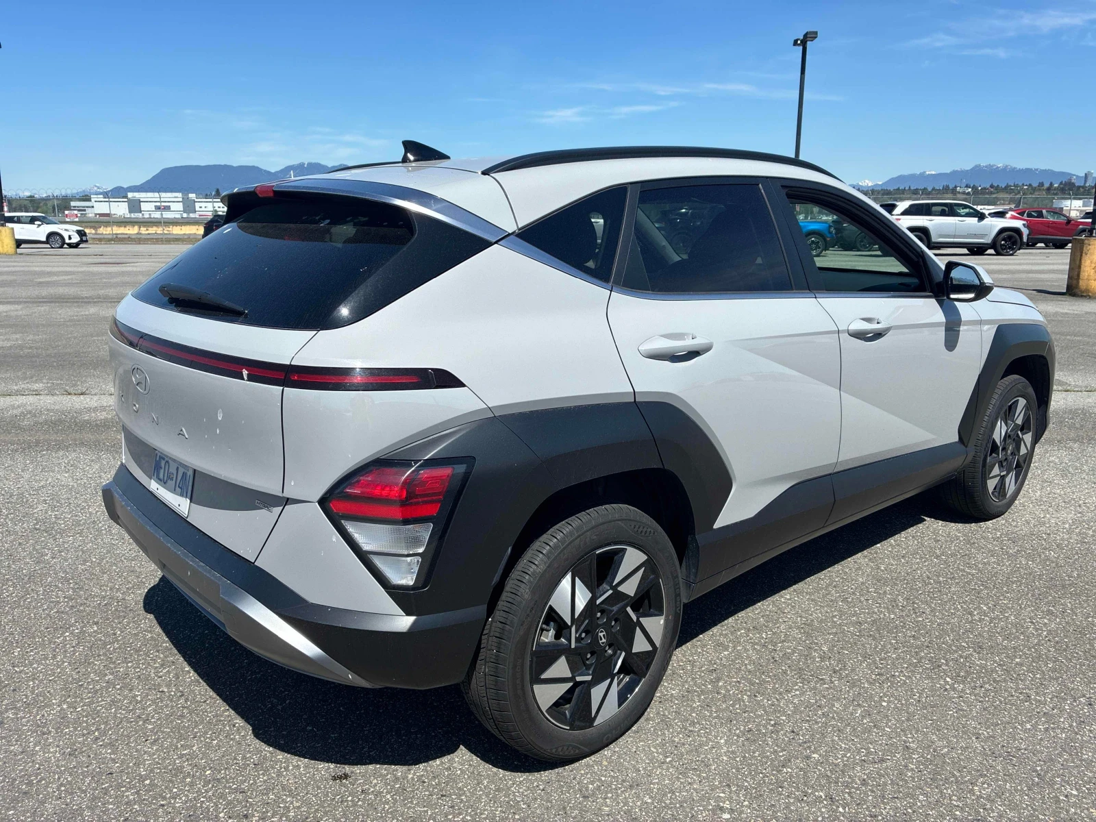 Hyundai Kona Preffered AWD* ПОДГРЕВ* КАМЕРА* ПАНО*  М.точка* , снимка 4 - Автомобили и джипове - 54429696