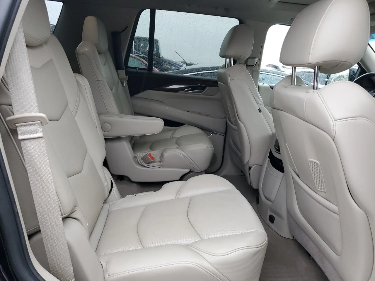 Cadillac Escalade 6.2* PREMIUM LUXURY* РЕАЛНИ КМ!, снимка 10 - Автомобили и джипове - 54510508
