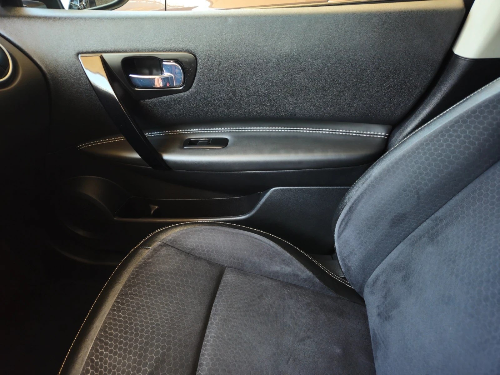Nissan Qashqai 2.0 ������ 150.000�� -PREMIUM- | Mobile.bg � ����������� 16