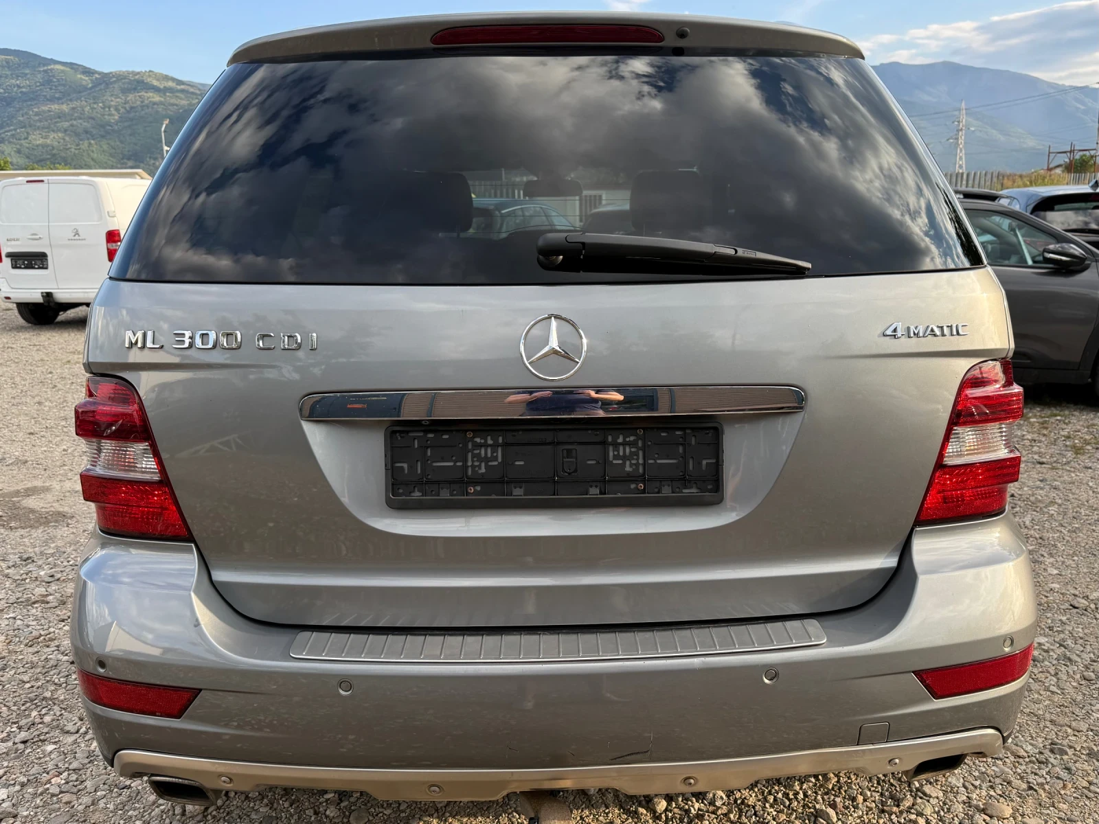 Mercedes-Benz ML 300, снимка 7 - Автомобили и джипове - 54983620