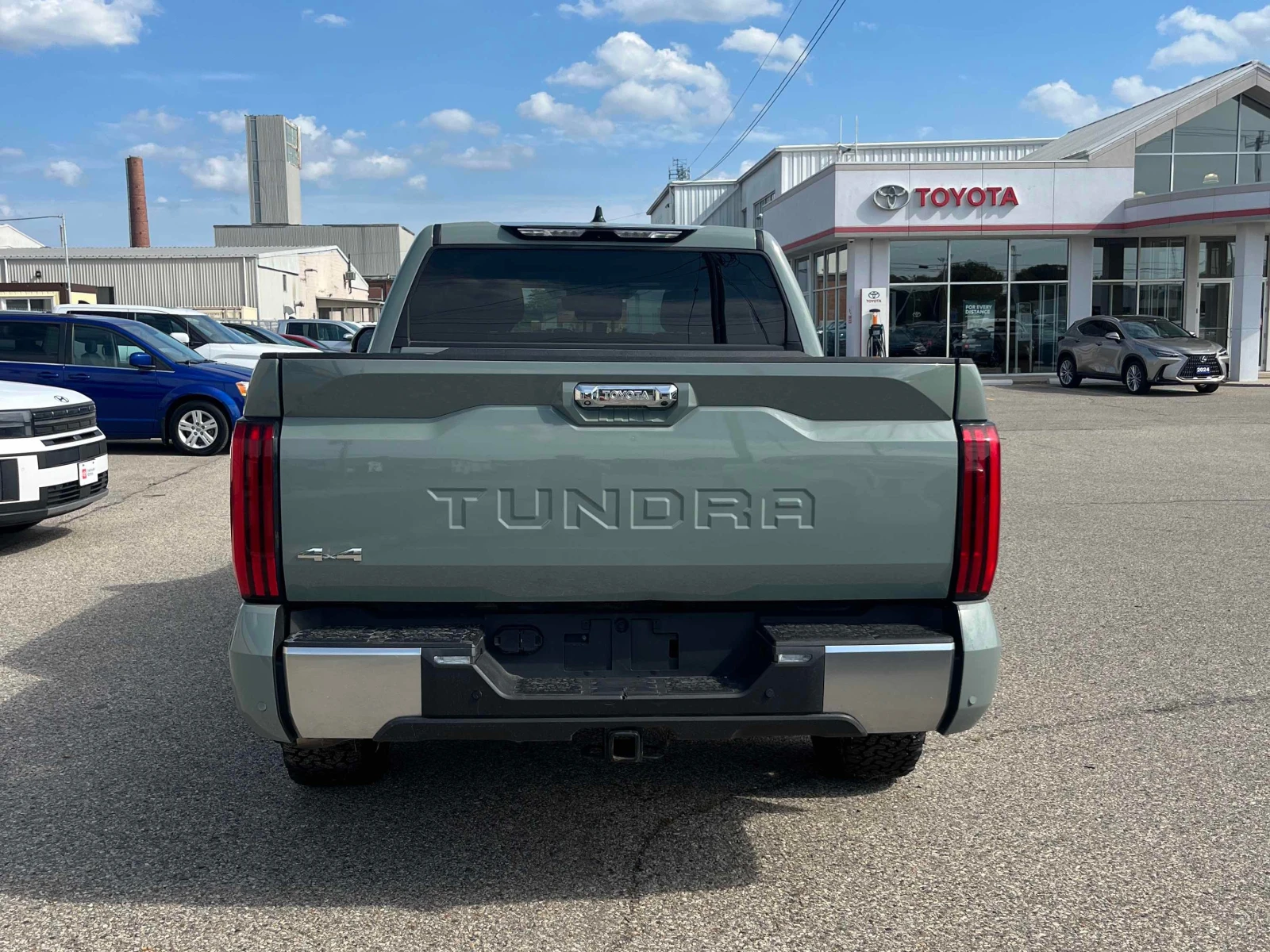 Toyota Tundra Limited Hybrid | CARFAX | АВТОФИНАНСИРАНЕ, снимка 5 - Автомобили и джипове - 55892602