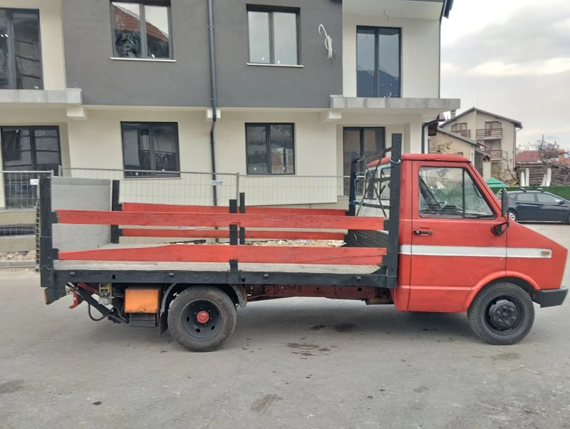 Iveco Daily 5500лв с падащ борд, снимка 4 - Бусове и автобуси - 48063906