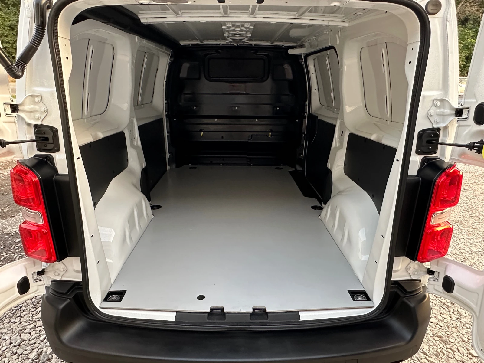 Opel Vivaro DIESEL* TOP* KLIMATIK*  - изображение 8