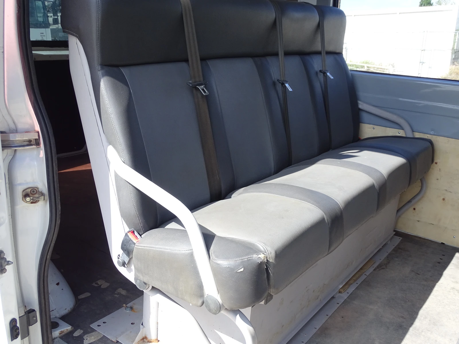 Iveco 35s14  КАТ. * Б* 7-места * КЛИМАТИК* , снимка 13 - Бусове и автобуси - 56199205