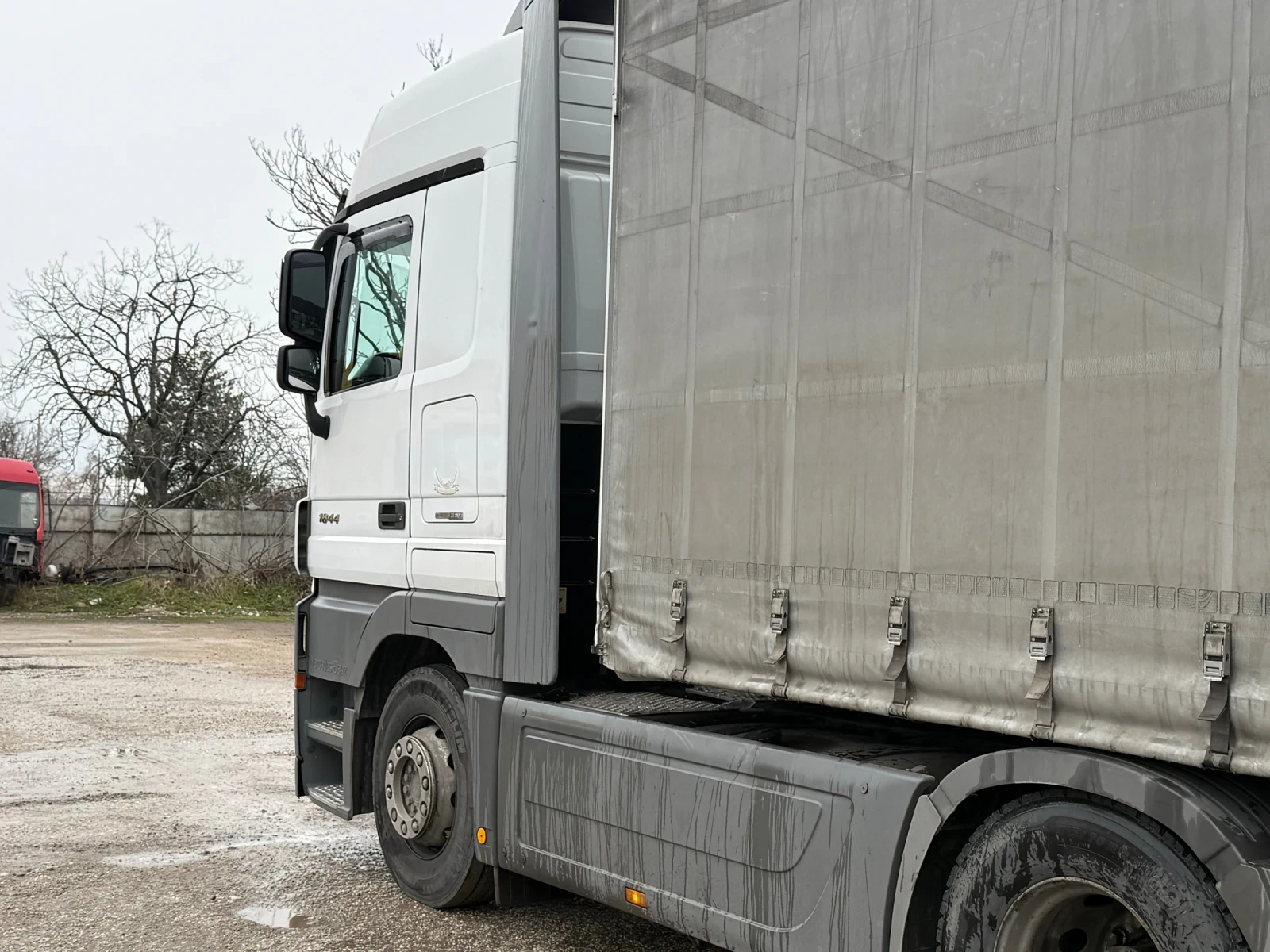 Mercedes-Benz 1844  - изображение 6