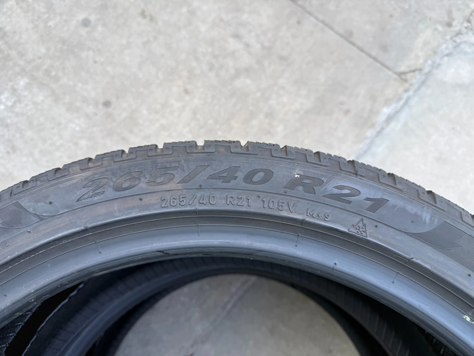 Гуми Зимни 265/40R21, снимка 8 - Гуми и джанти - 55833142