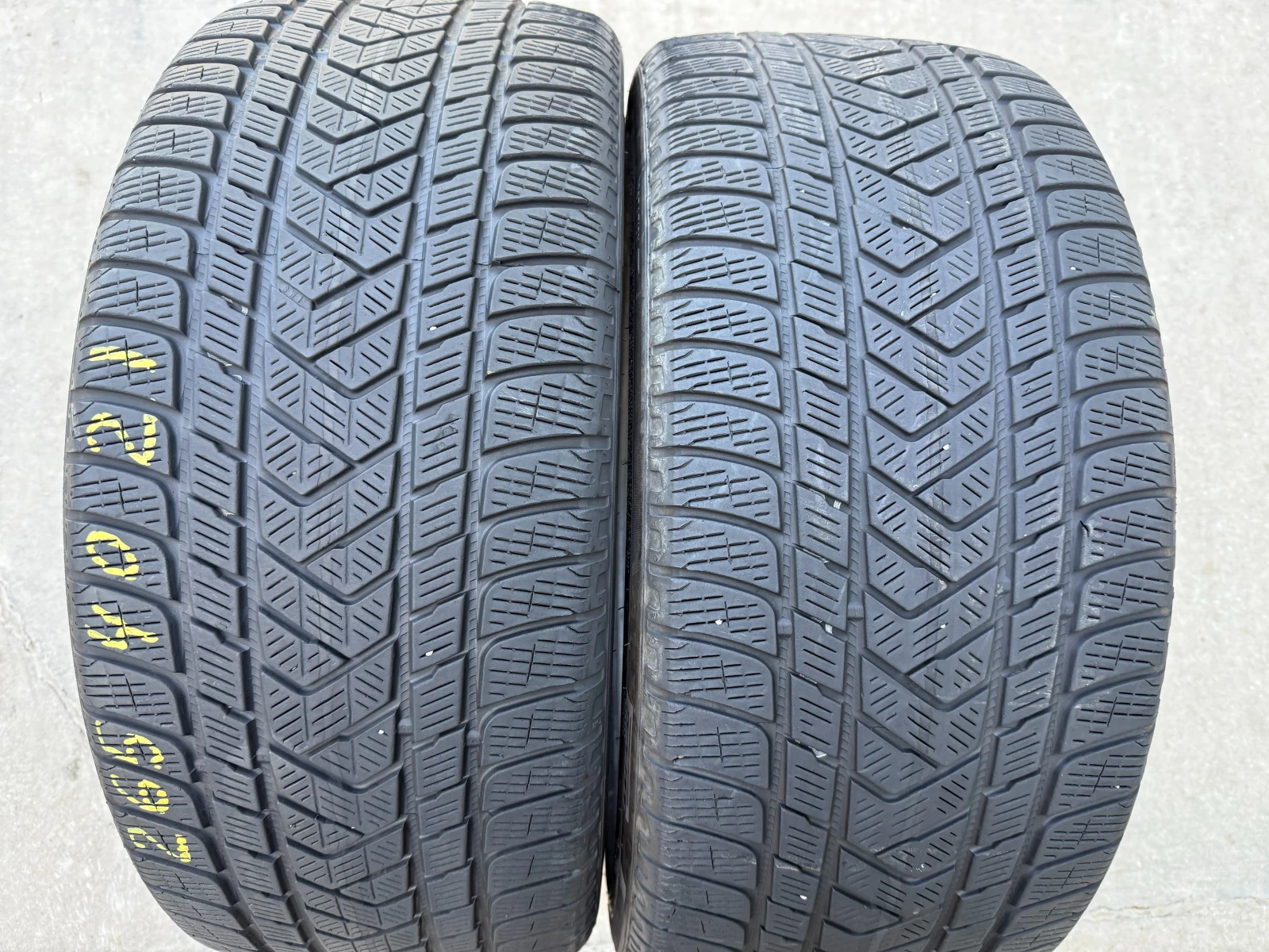 Гуми Зимни 265/40R21, снимка 4 - Гуми и джанти - 55833142