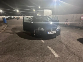 VW Golf 2.0 GTI | Mobile.bg    9