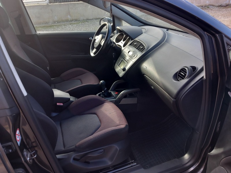 Seat Altea 1.9TDI  в топ състояние, снимка 12 - Автомобили и джипове - 44357493