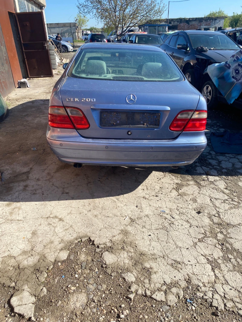 Mercedes-Benz CLK 200, снимка 4 - Автомобили и джипове - 45170946