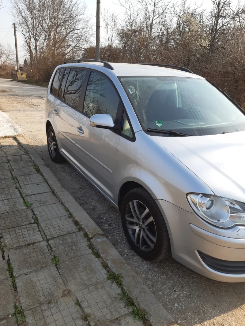 VW Touran 1.4 ТSI, снимка 2 - Автомобили и джипове - 48649388