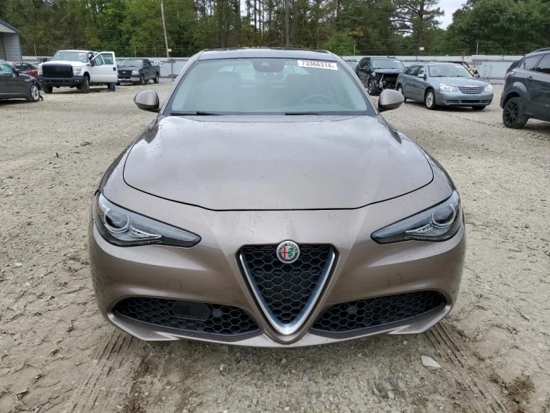 Alfa Romeo Giulia, снимка 5 - Автомобили и джипове - 48753542