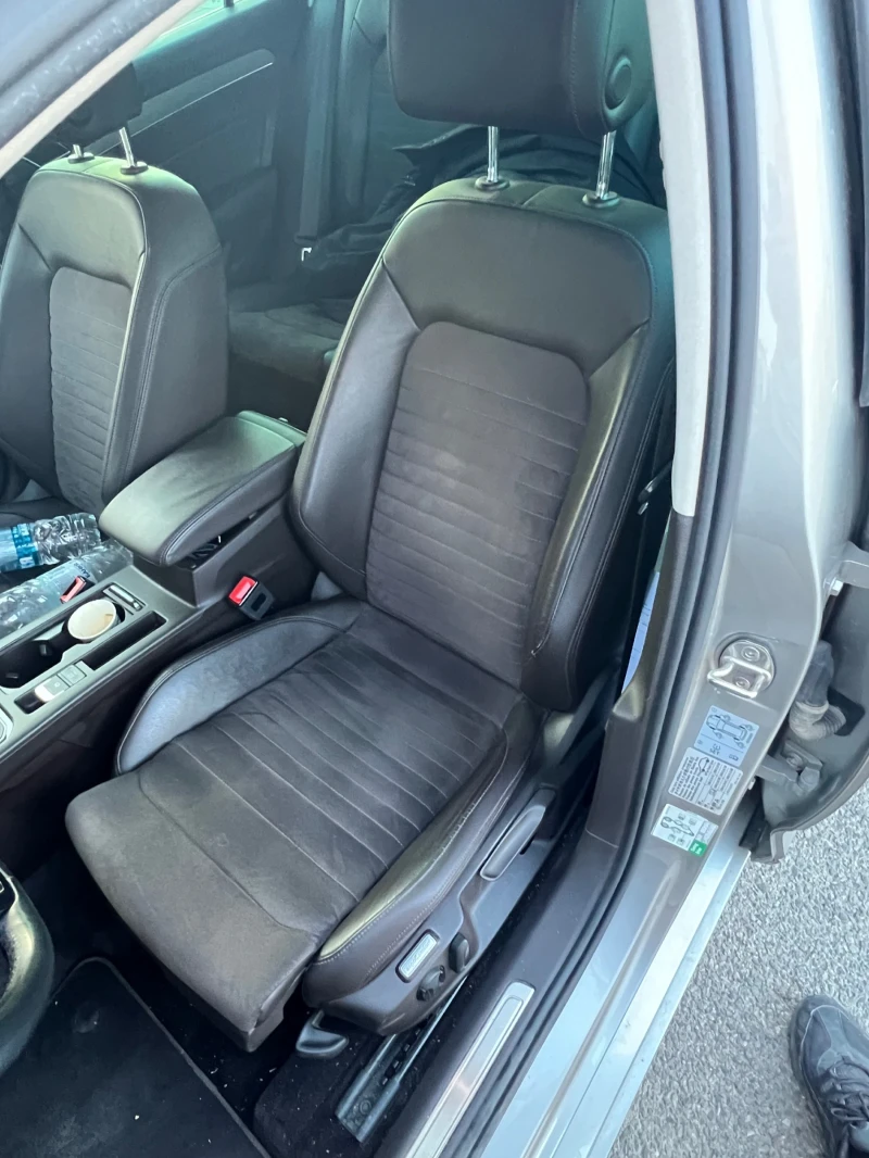 VW Passat 2.0 bitdi 240hp HIGHLINE DIGITAL сервизна история, снимка 10 - Автомобили и джипове - 51085299