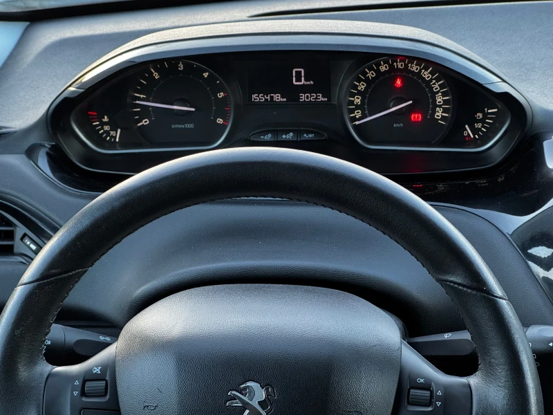 Peugeot 208 1.6HDI ИТАЛИЯ, снимка 10 - Автомобили и джипове - 52124559