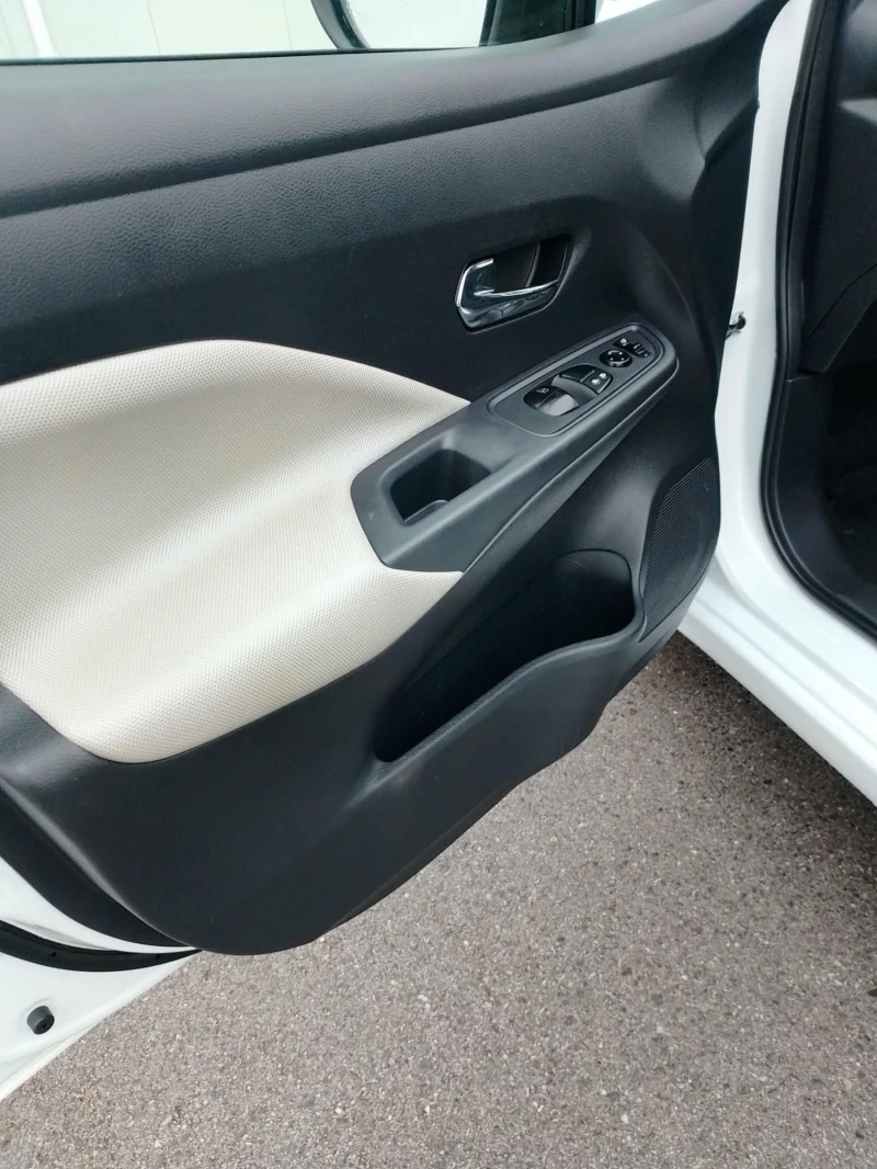 Nissan Micra AUTOMATIC IGT, снимка 12 - Автомобили и джипове - 52729054