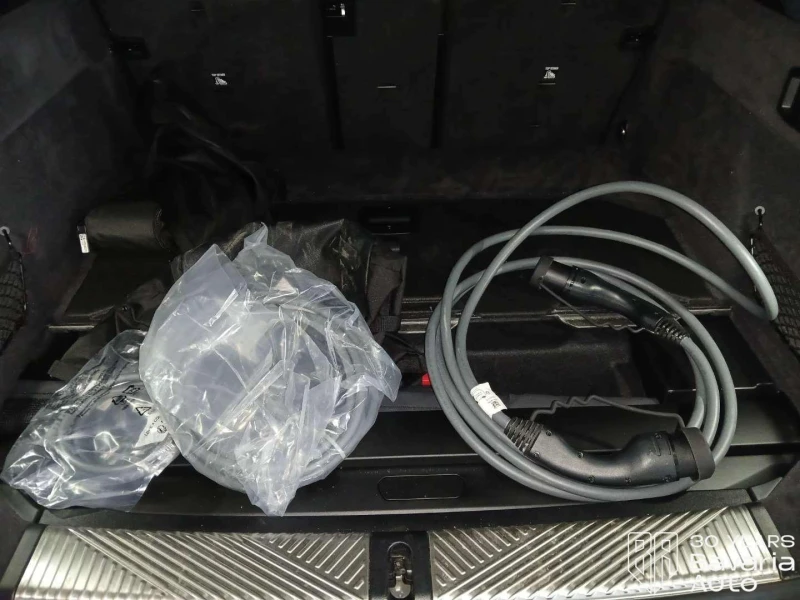 BMW i5 M60 xDrive Touring, снимка 13 - Автомобили и джипове - 52788033