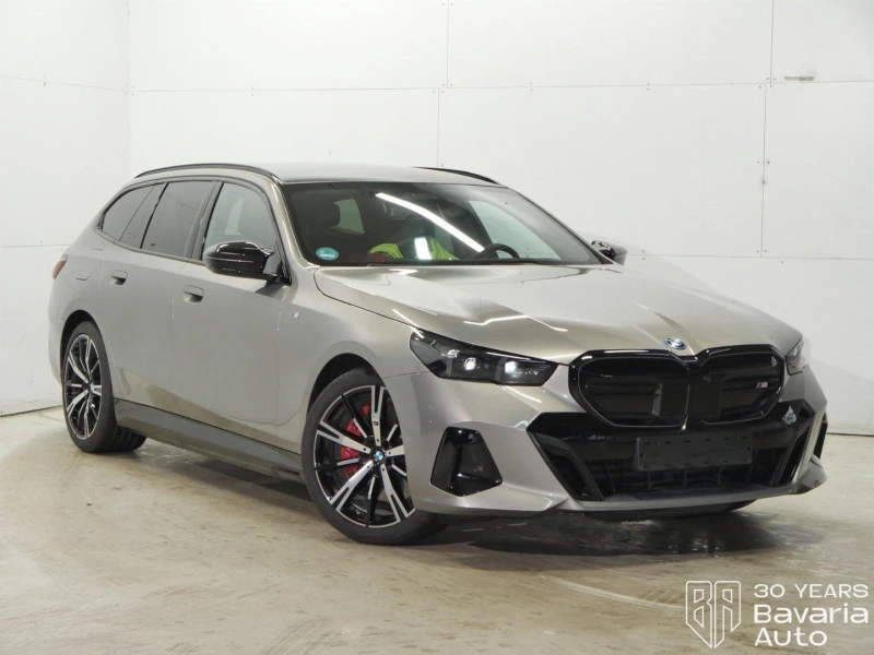 BMW i5 M60 xDrive Touring, снимка 4 - Автомобили и джипове - 52788033