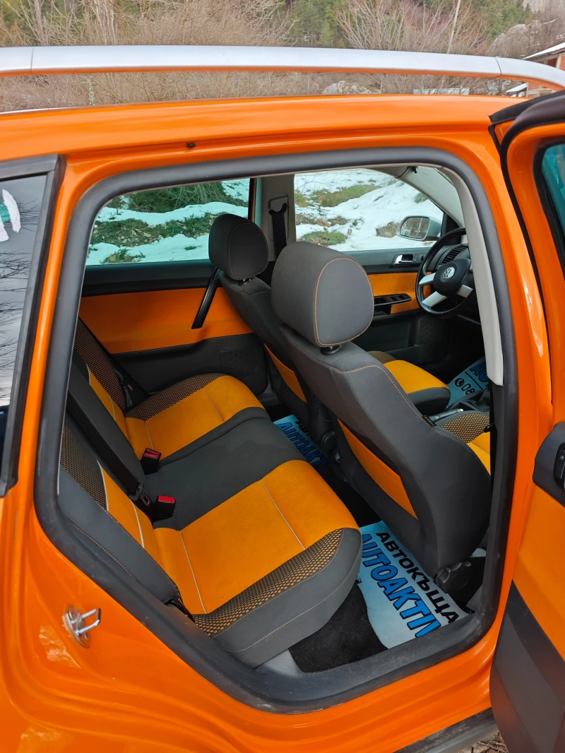 VW Polo CROS 1.6I 105кс, снимка 3 - Автомобили и джипове - 53021438