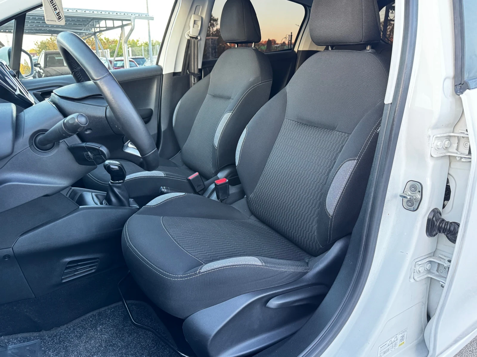 Peugeot 208 1.6HDI  | Mobile.bg   6