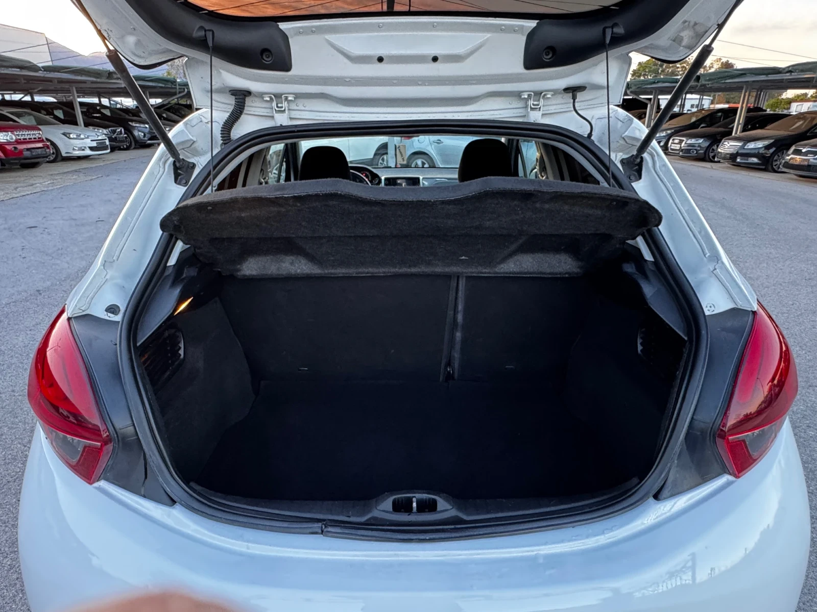 Peugeot 208 1.6HDI  | Mobile.bg   8