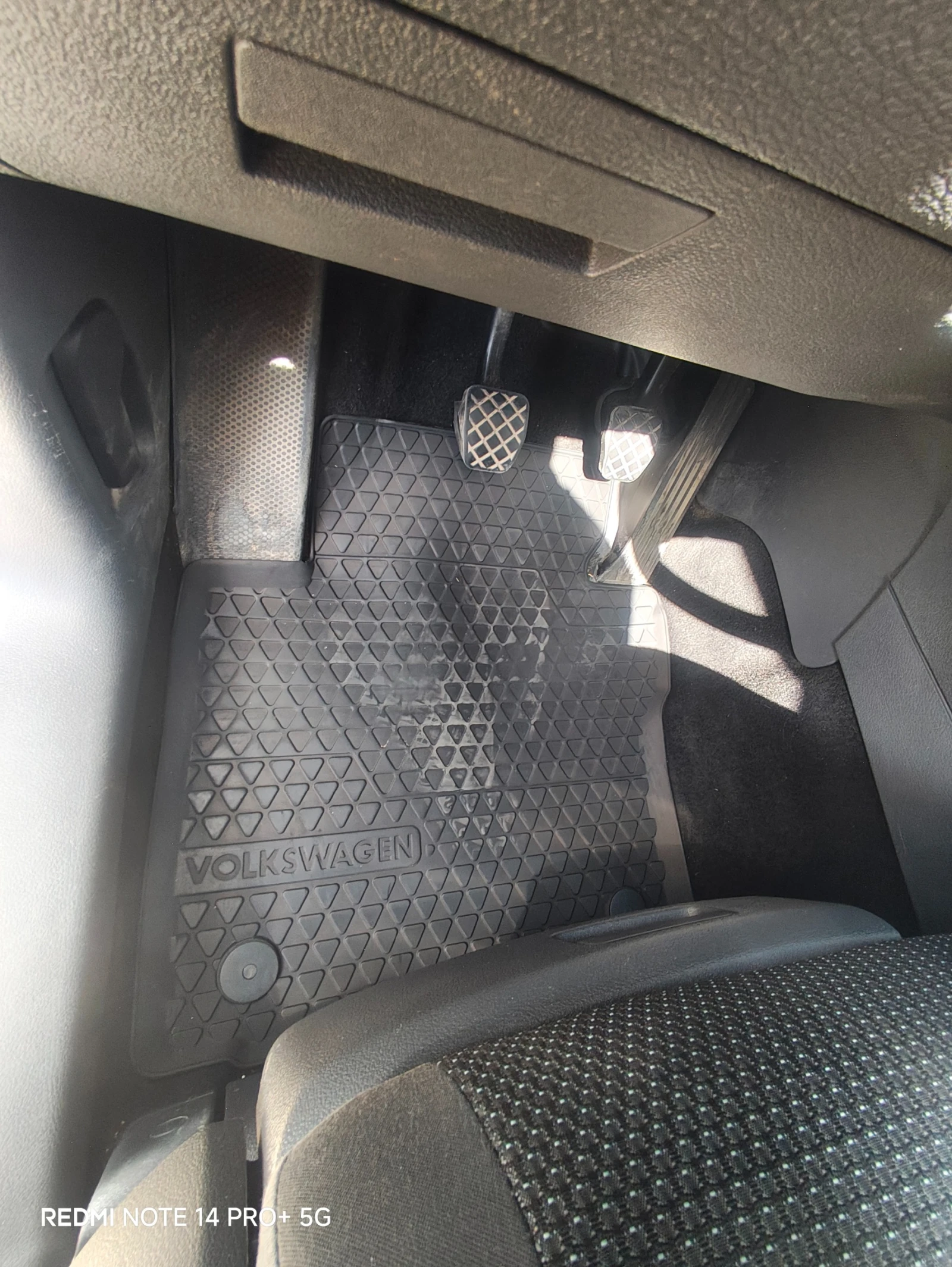 VW Touran 1.6 TDI - изображение 8