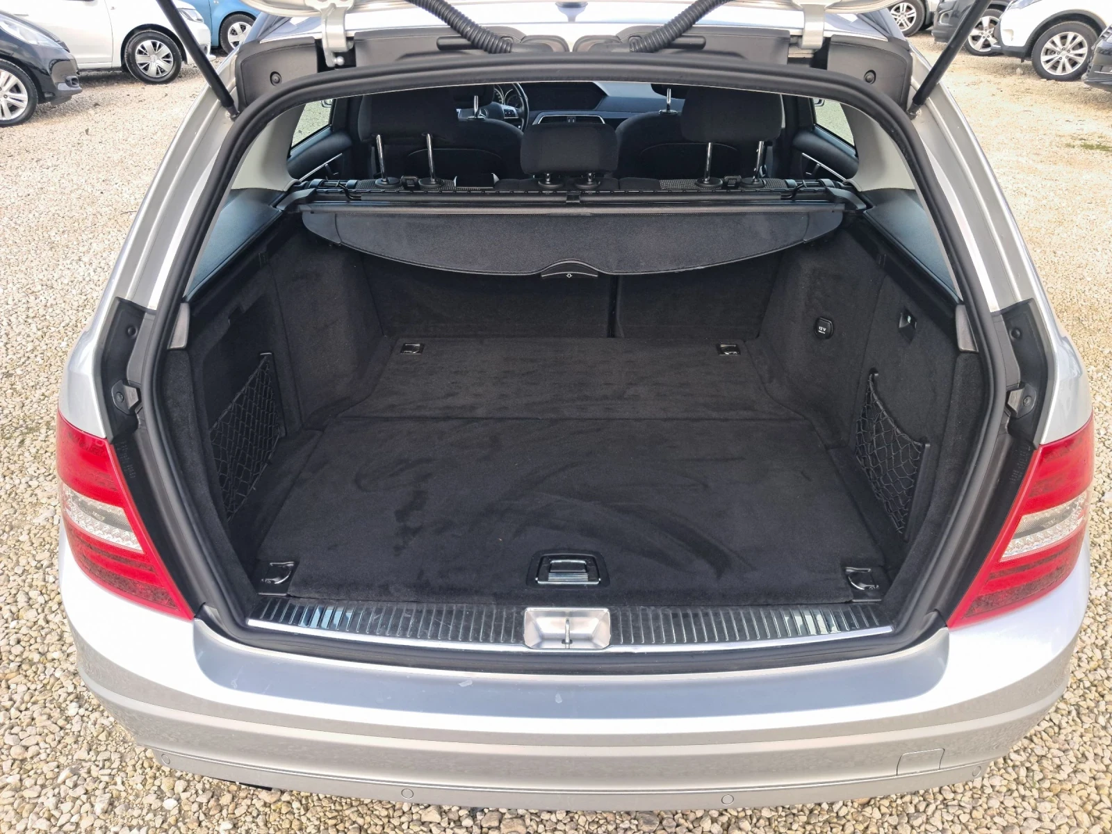 Mercedes-Benz C 180 156к.с НАВИГАЦИЯ, КАТО НОВ - изображение 9