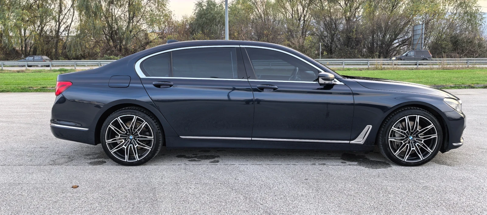 BMW 750 XDrive | Mobile.bg   3