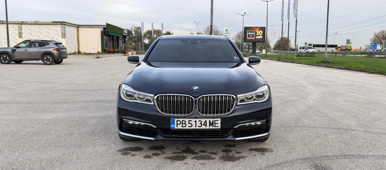 BMW 750 XDrive | Mobile.bg   2