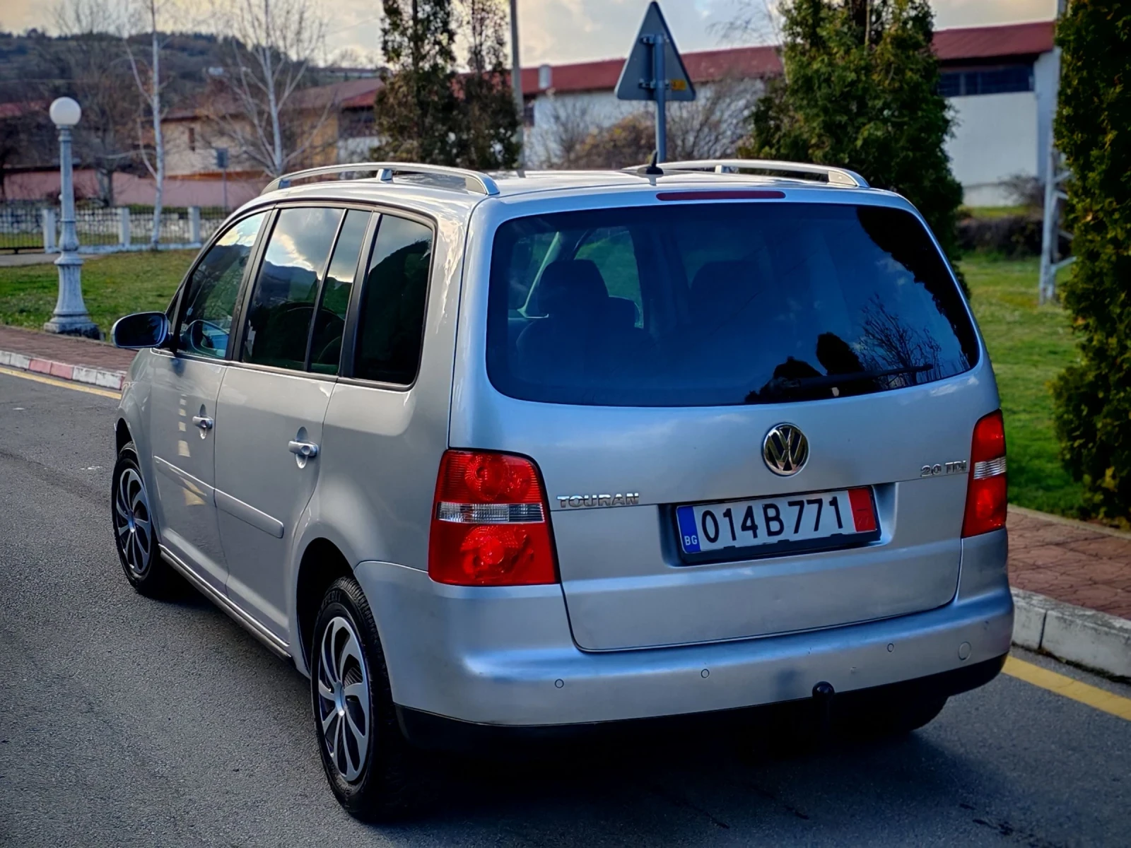 VW Touran 2.0TDI(140)* HIGHLINE* XENON*  *  | Mobile.bg   5