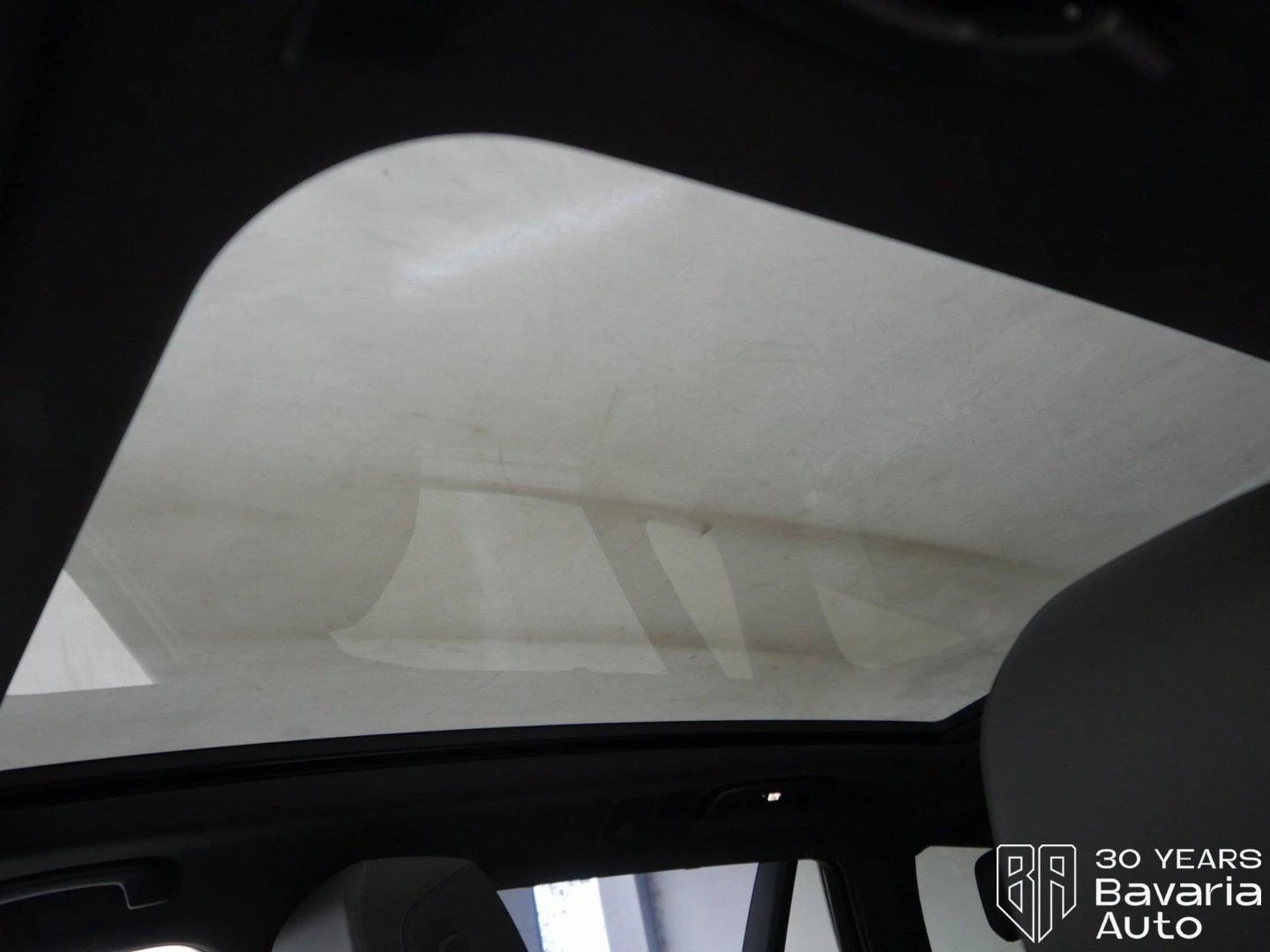 BMW i5 M60 xDrive Touring - изображение 9