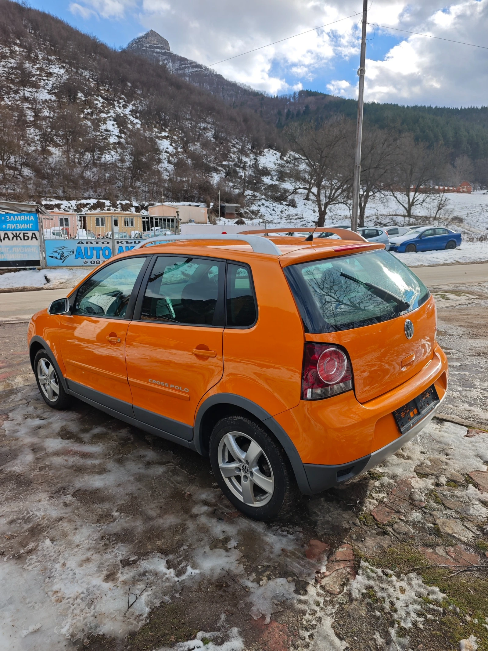 VW Polo CROS 1.6I 105кс - изображение 6